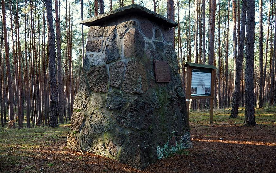 Pomnik wilka