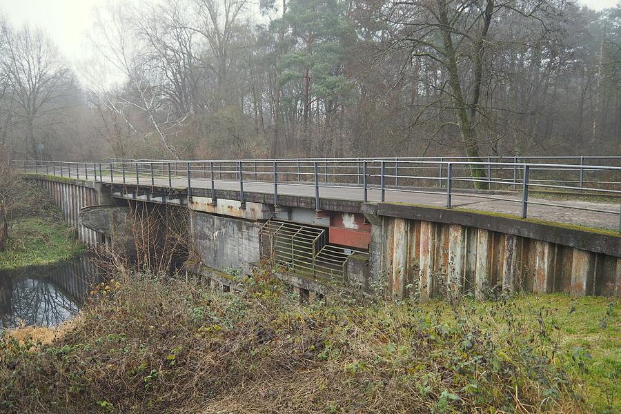 Forteczny most obrotowy D812