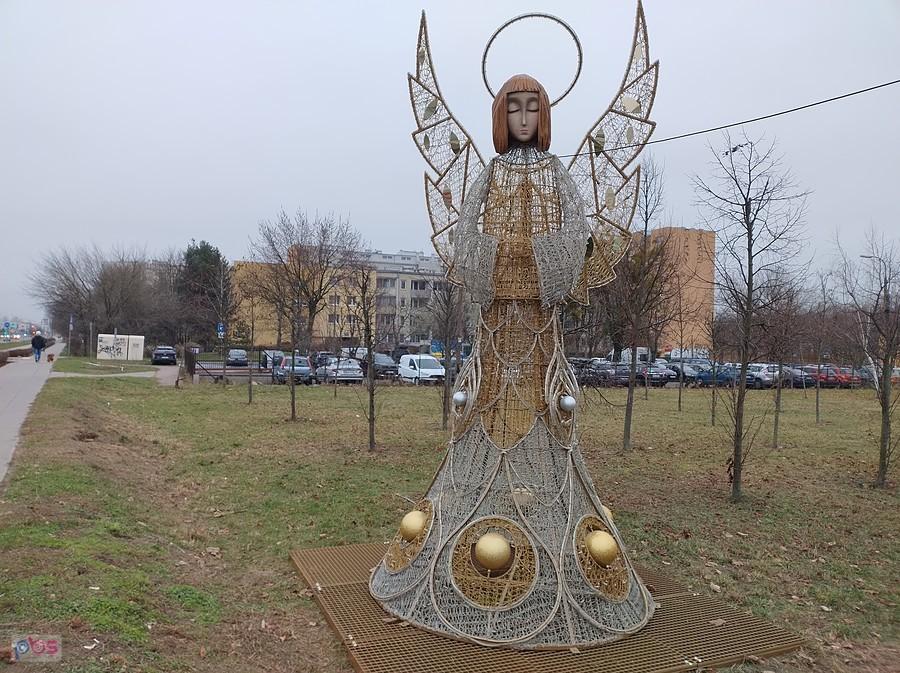 Anioł na skraju parku Górczewska