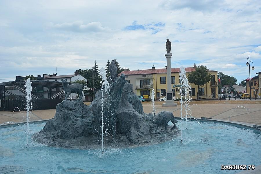 Fontanna w Józefowie