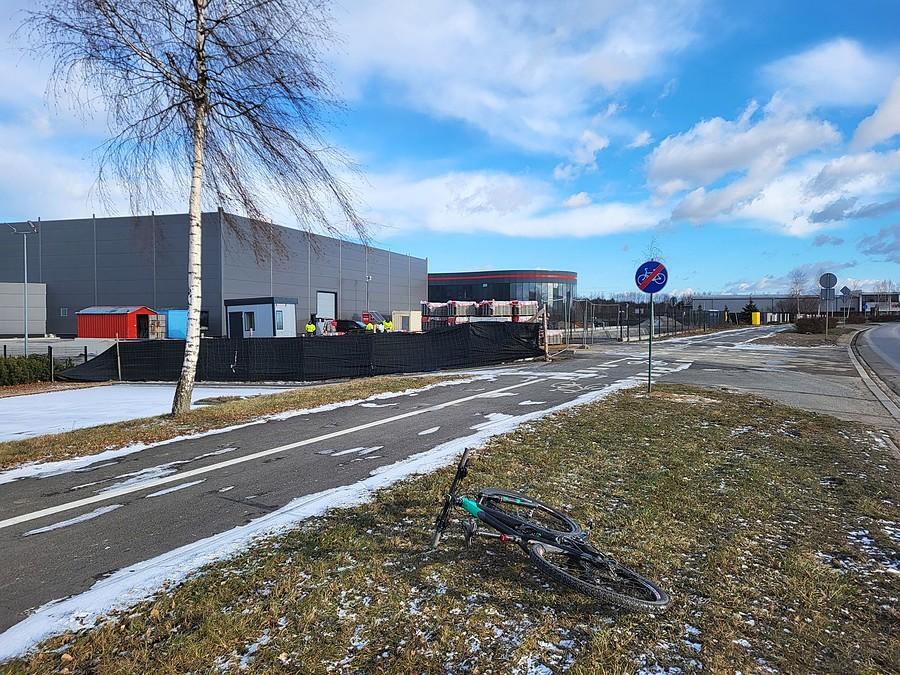 Przepraszam jak mam PRZEJAECHAĆ ... czy to nie aby samowolka budowlana?