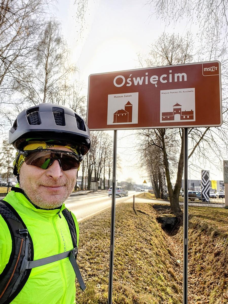 U celu dzisiejszej wycieczki: Oświęcim.