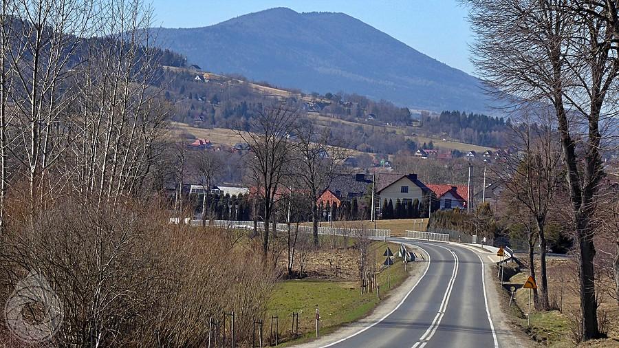 zjazd w stronę Gruszowca i Ćwilina