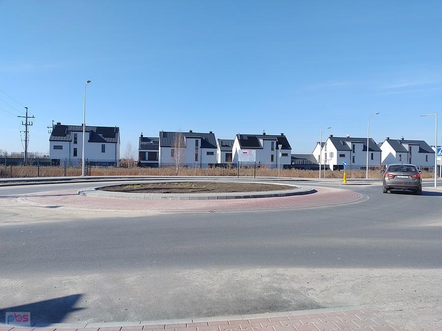 Nowe rondo w Zielonkach na drodze do Lipkowa i Białej Góry