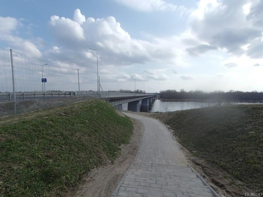 Wjazd na most od północy (gorszy)