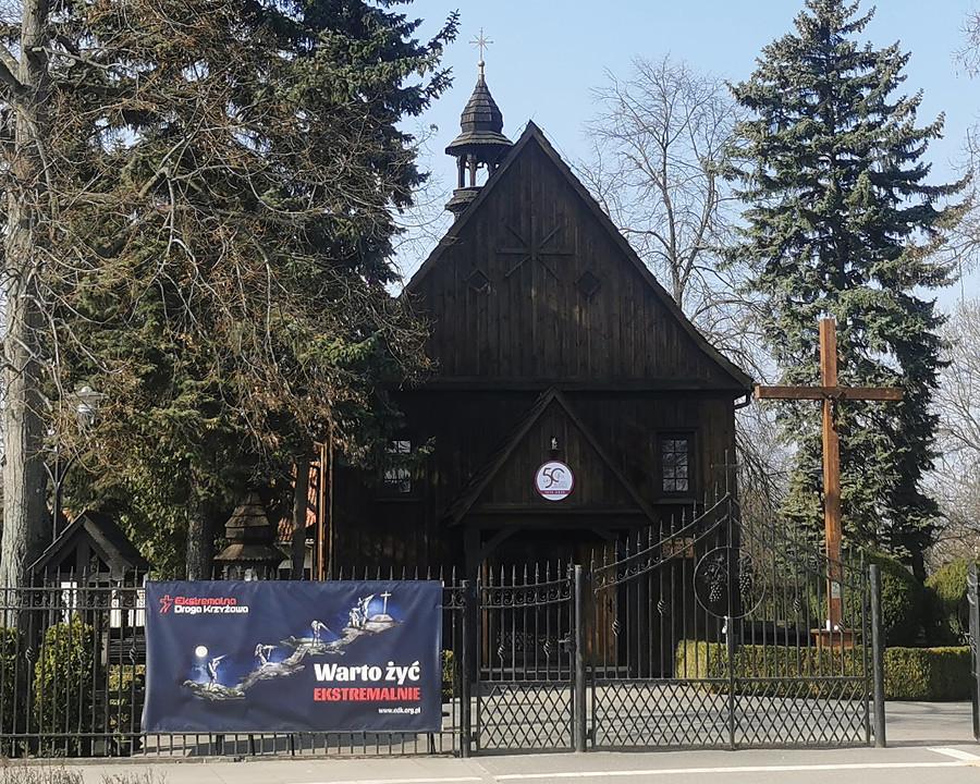 Najstarszy drewniany kościół Warszawy, ok. 1717 rok Białołęka, ul. Głębocka