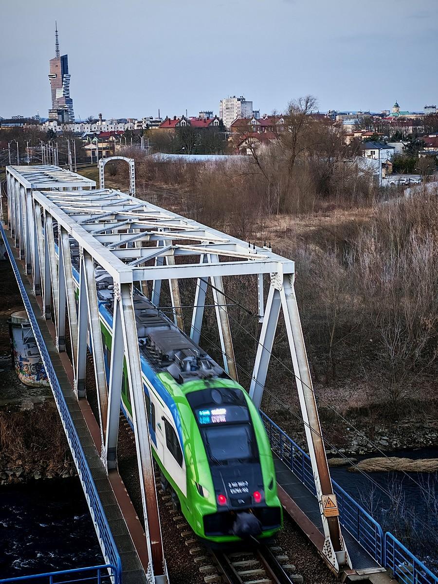 Wjazd na Rzeszów Główny.