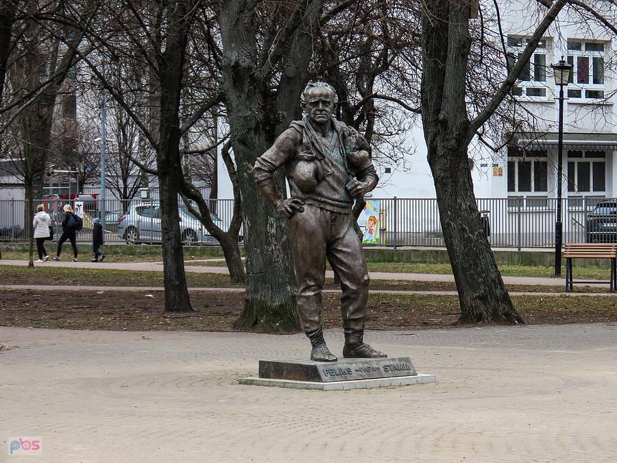 Papa w Parku Mirowskim