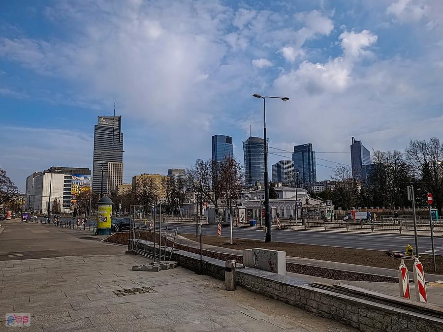 Widok z pod PDT-u na Woli