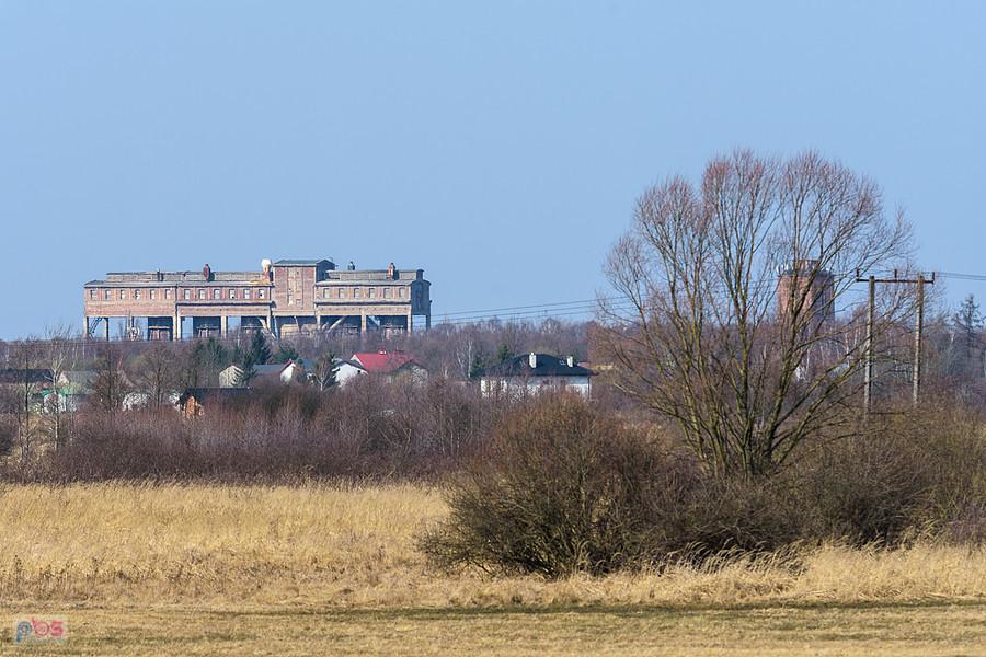 Częstochowa, dzielnica Błeszno, a w tle Dawne Zakłady Górniczo-Hutnicze Sabinów