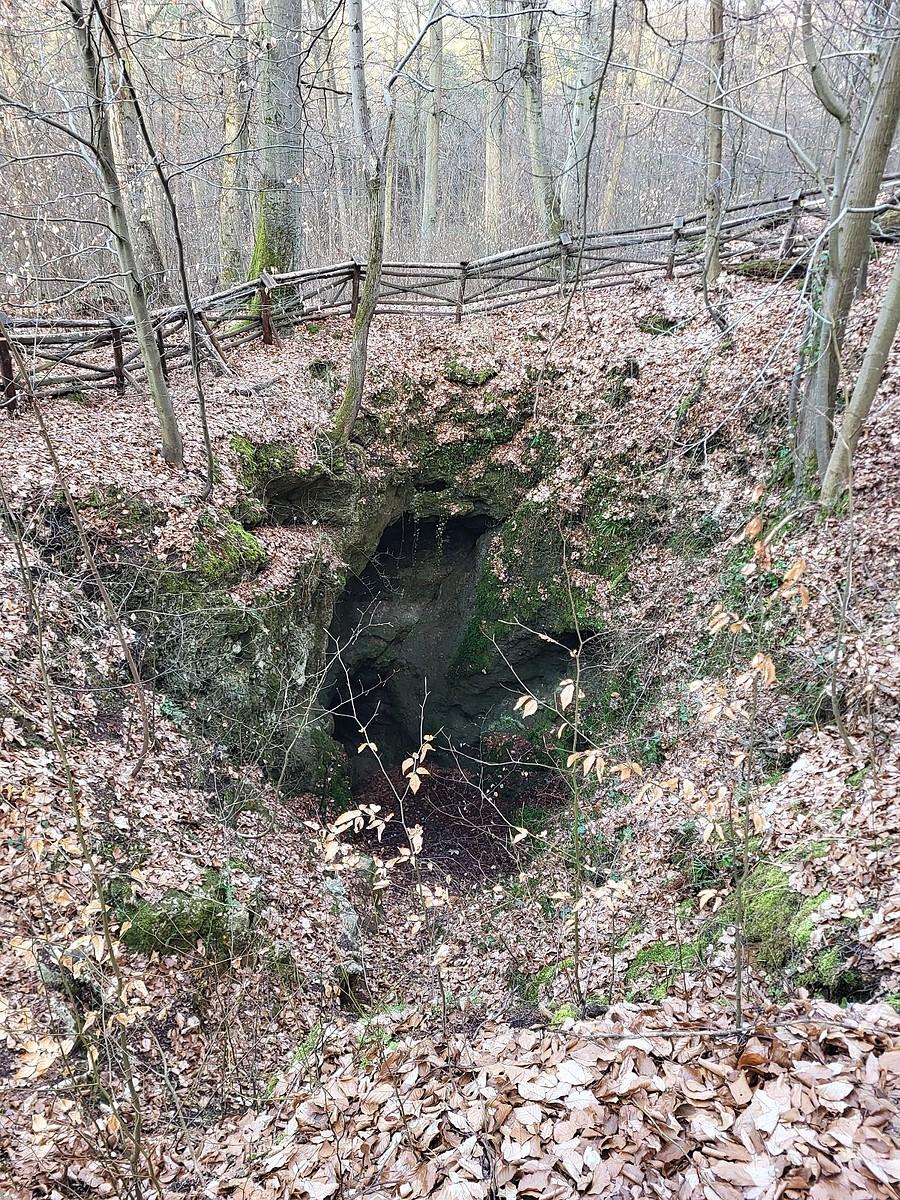 Jaskinia pod Sokolą Górą