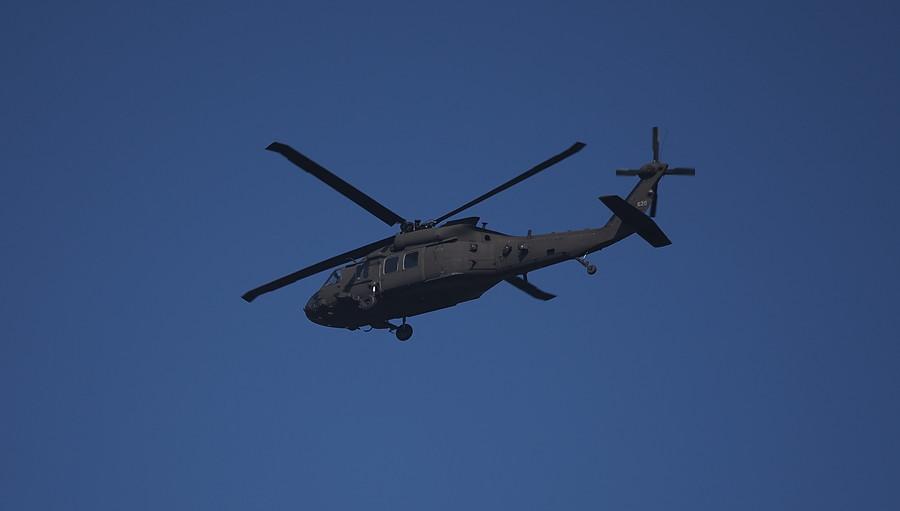 Sikorsky UH-60 Black Hawk nad moim ogrodem