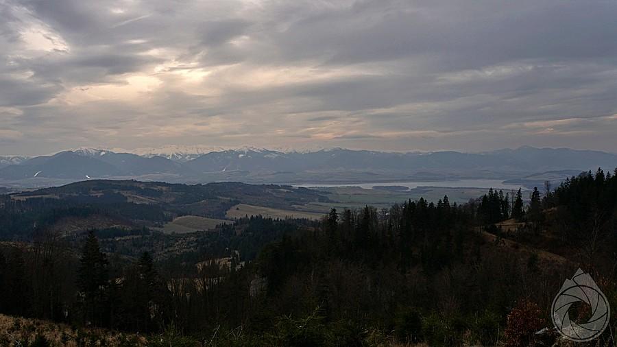 podjazd na Kvacanske sedlo, Tatry Niżna i Liptovska Mara w dole