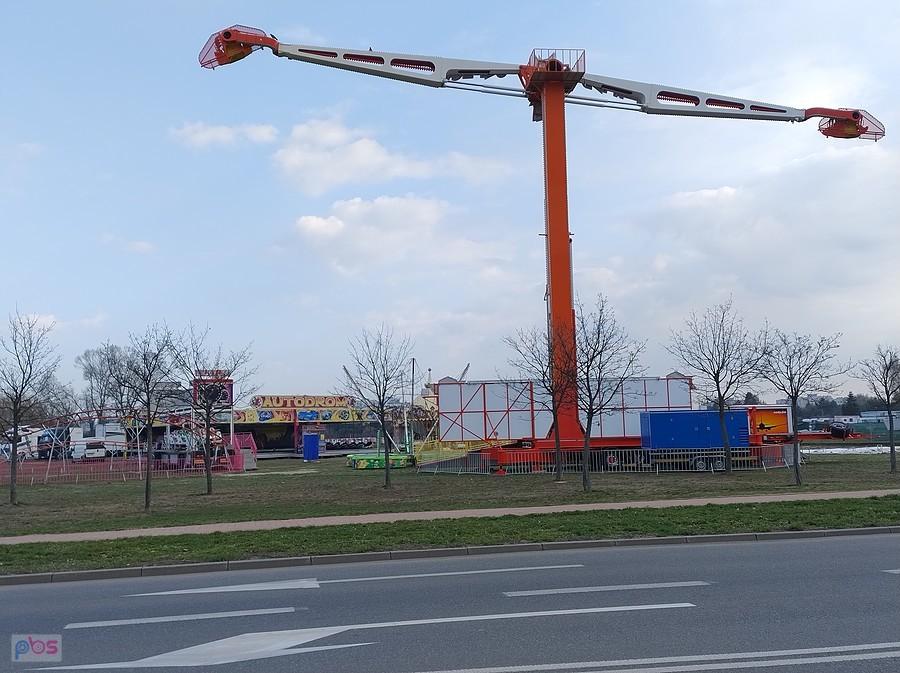 Namiastka lunaparku już przygotowana na otwarcie sezonu