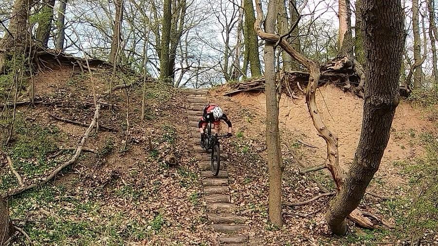 Takie zjazdy to stara szkoła MTB