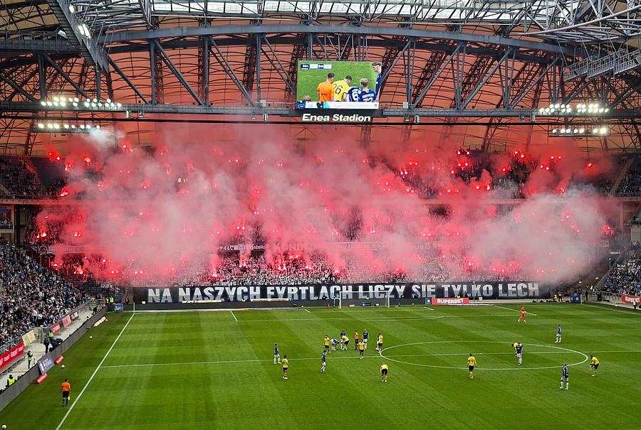 Racowisko na meczu Lech - GKS