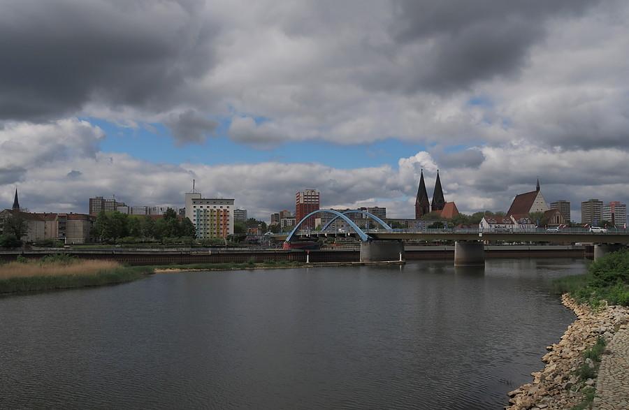 Rzut oka na Most Graniczny, Odrę i Frankfurt