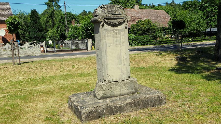 Wiejce, kriegerdenkmal