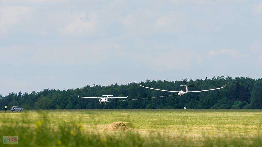 Artus Aircraft Artus 600-Lighter #SP-SUNY wyciąga szybowiec