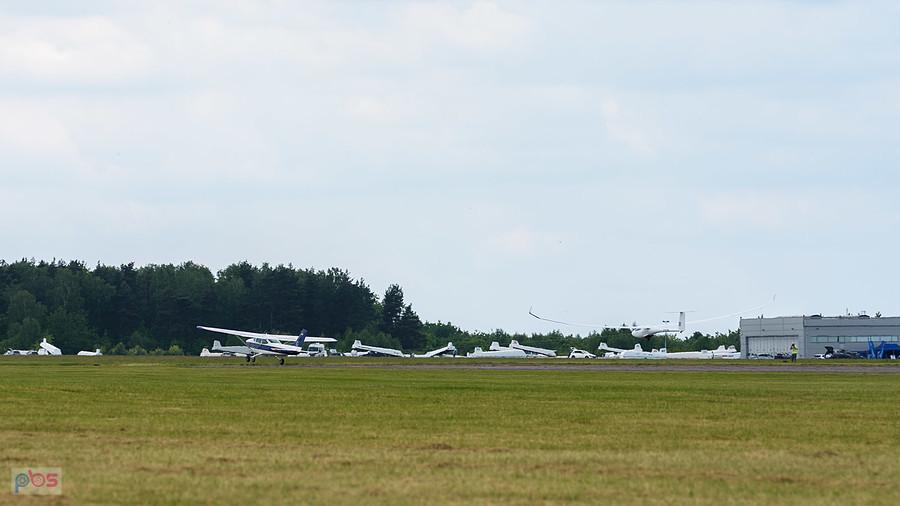 Cessna 182P Skylane #HA-DIC holuje szybowiec