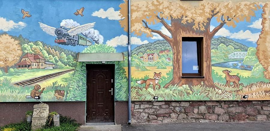 Świetny mural w Nielestnie