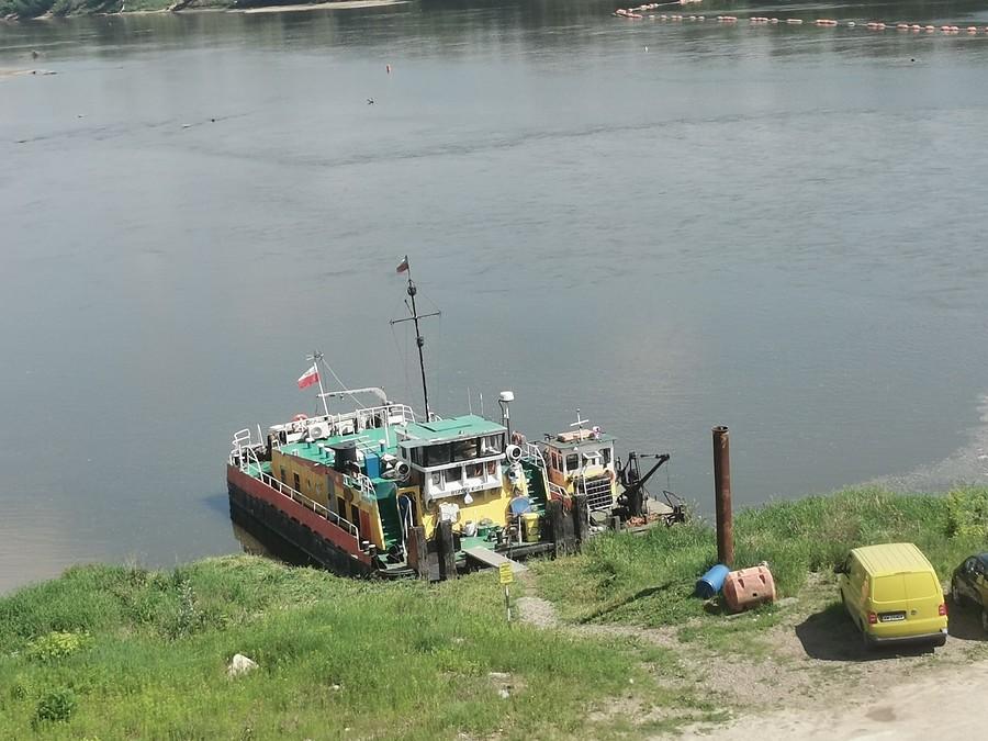 Jednostka pływająca o przeznaczeniu nieznanym