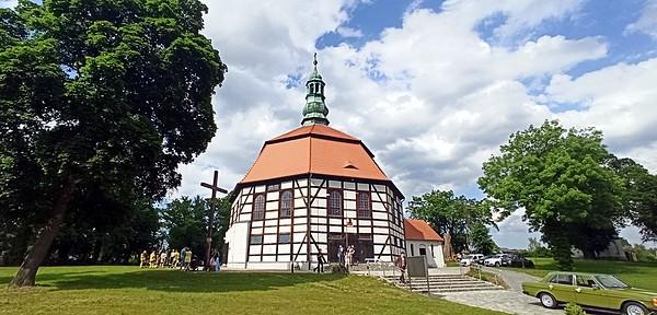 Kościół z XVIII w. w Sułowie