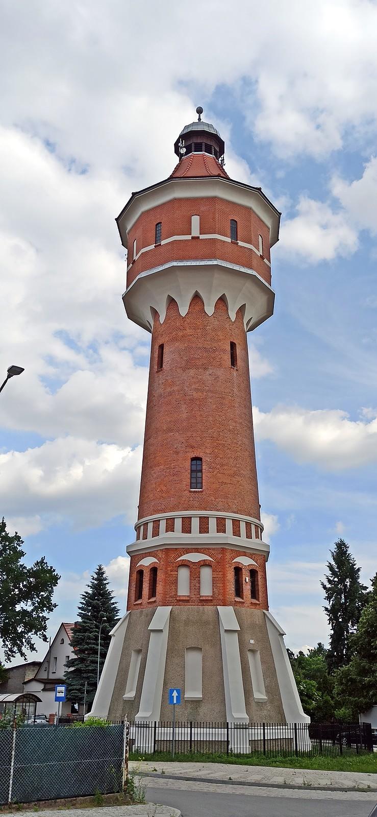 Wieża ciśnień w Żmigrodzie