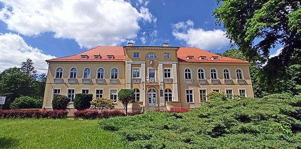 Pałac w Krośnicach