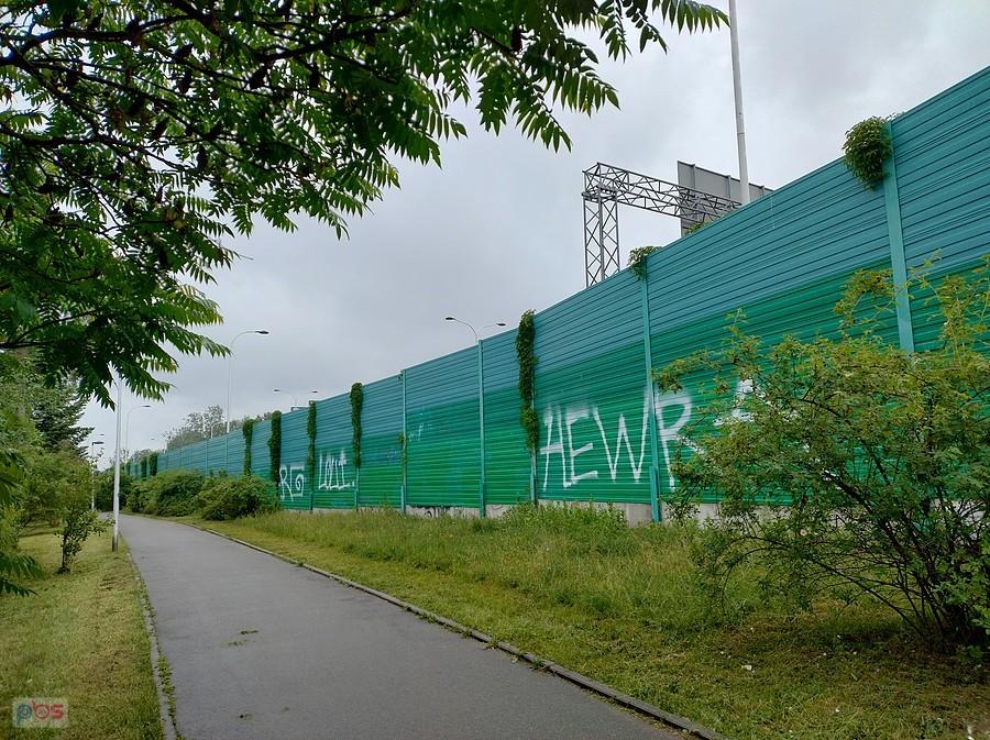 Drugi na włożenie kurtki przeciwdeszczowej