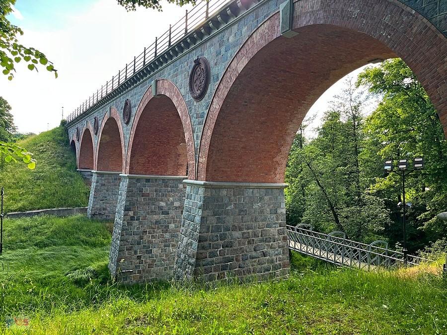 Zabytkowy most nad Borują w Bytowie