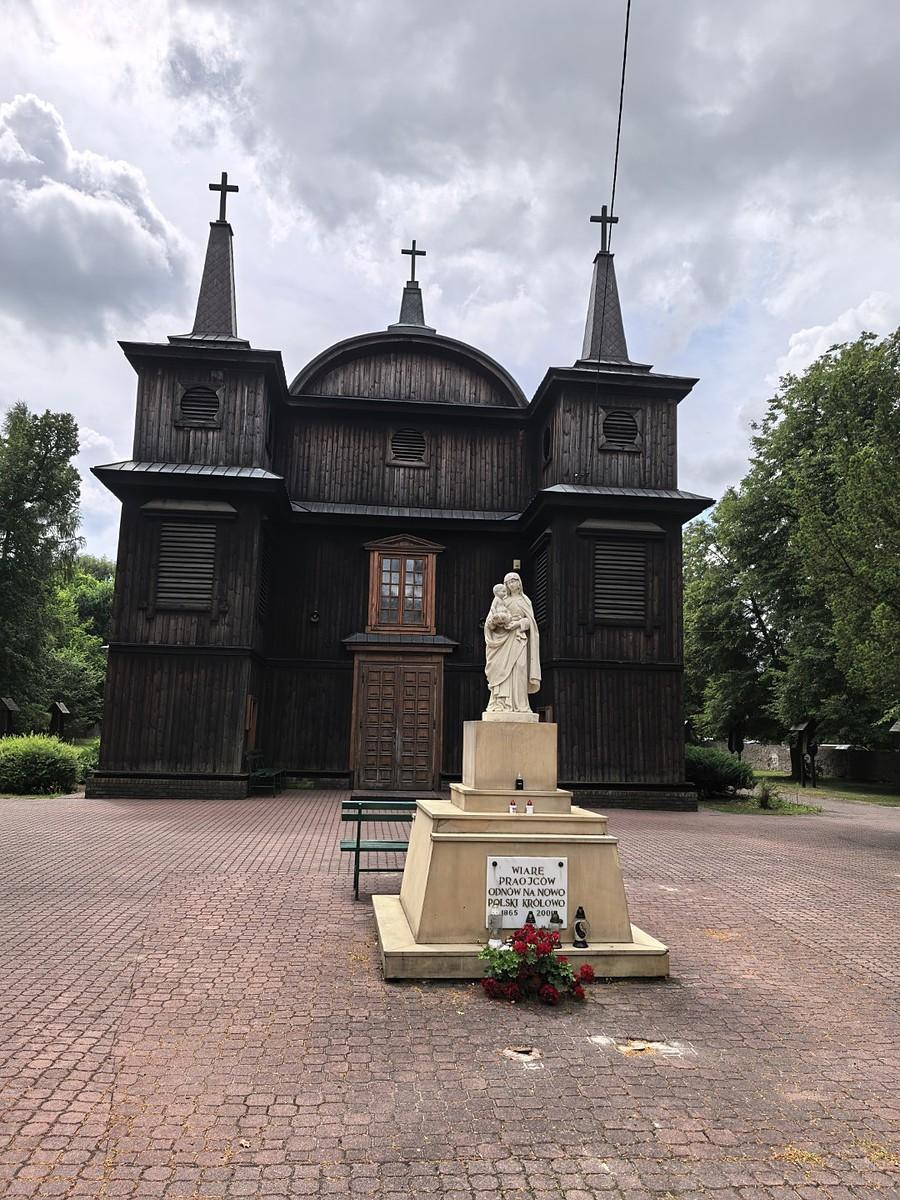 "Wiarę praojców odnów na nowo Polski Królowo 1865 -2001"