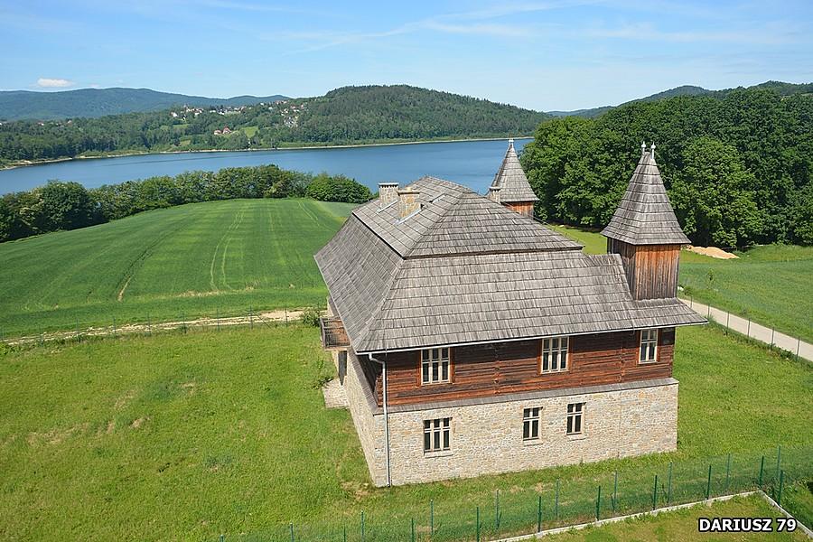 Dąbrówka - Dwór Łubieńskich z XIX w.