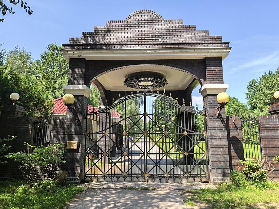 Rezydencja polskiego Carringtona nad Zalewem w Myszyńcu