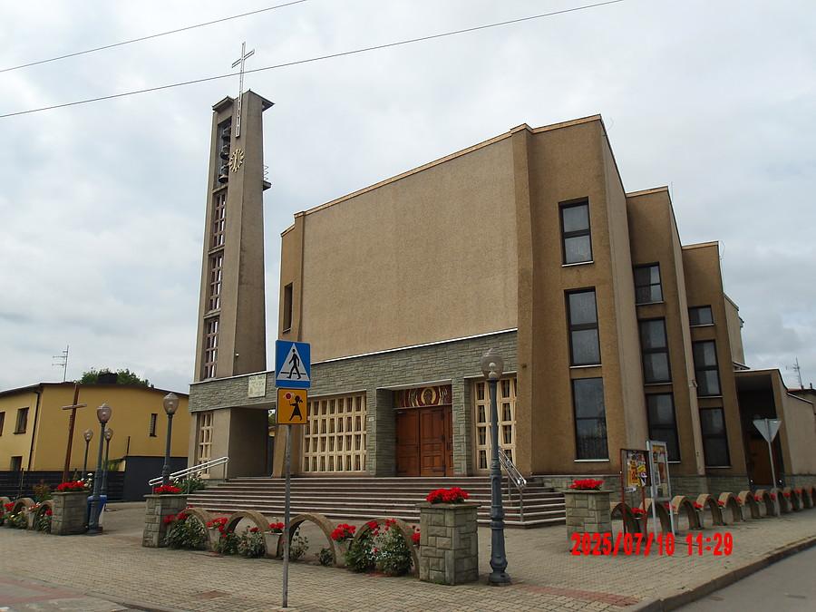 kościół pod wezwaniem Najświętszej Maryi Panny Jasnogórskiej w Orzechu