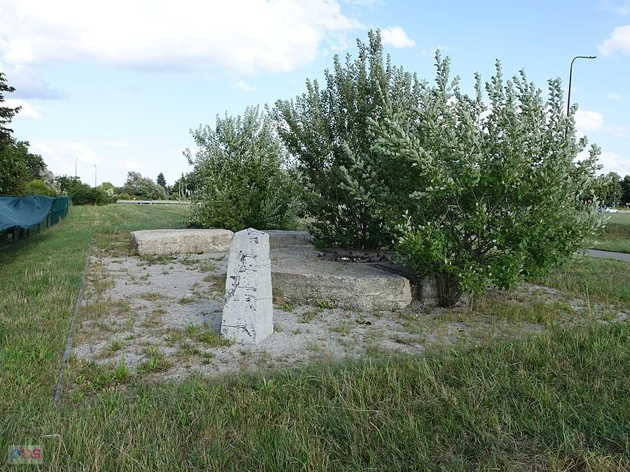 betonowa podstawa baterii przeciwlotniczych