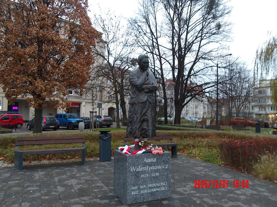 pomnik Anny Walentynowicz w Gdańsku