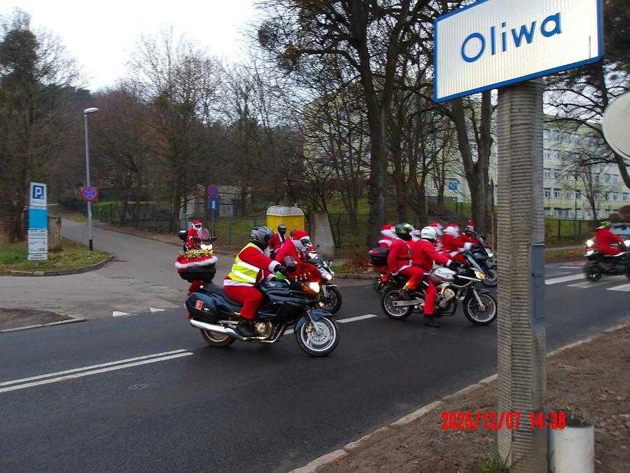 krasnale na motocyklach w Gdańsku Olowie