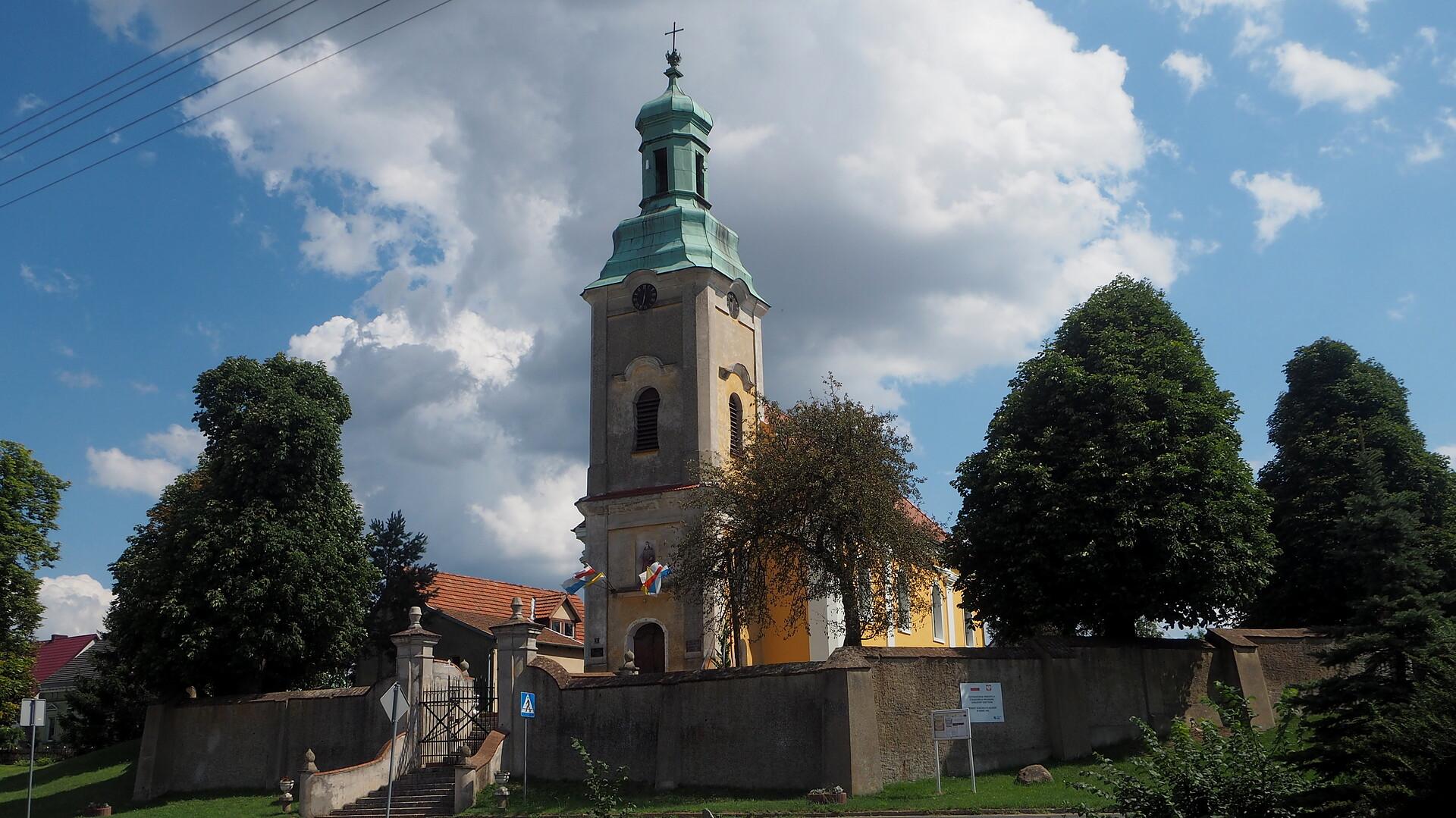 Kościół z wieżą w Nowej Wsi