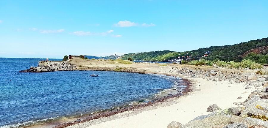 Bornholm. Vang. Opuszczona plaża. Kiedyś było tu ładnie