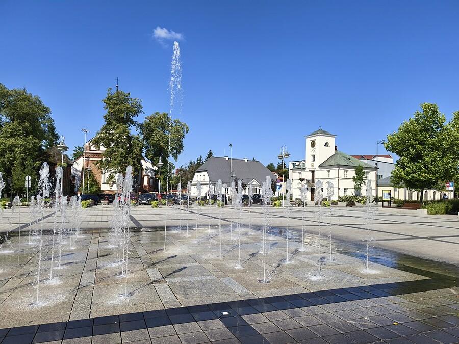 Plac z fontannami w Piasecznie