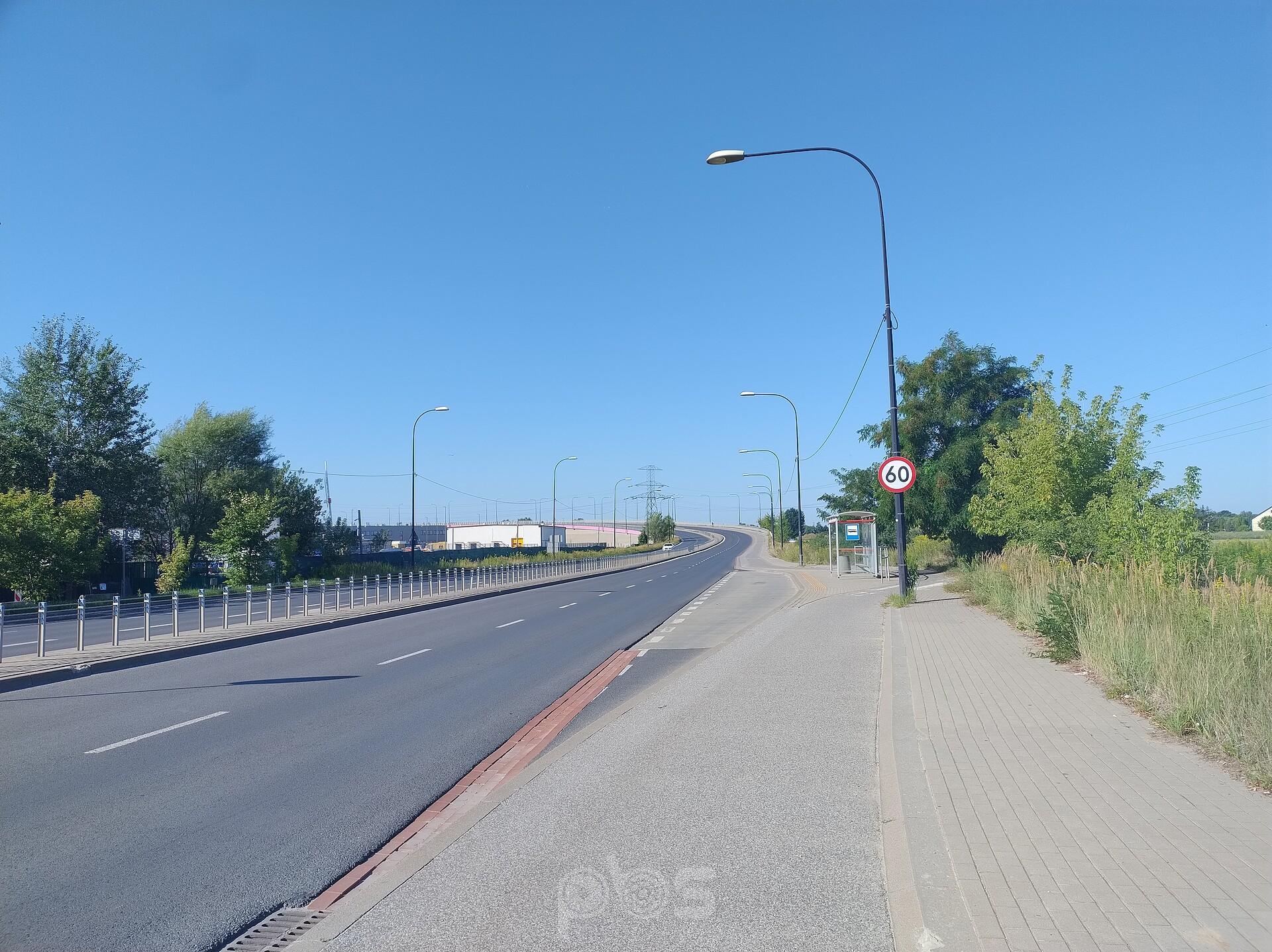Wjazd na wiadukt nad torami