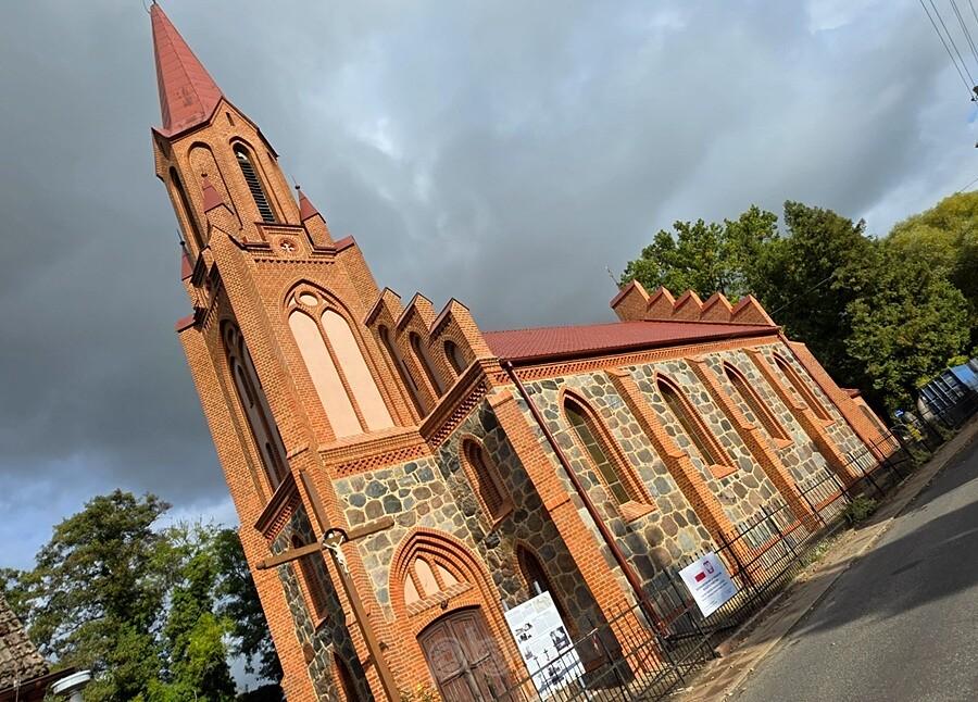 STAWNO (niem.Stevenhagen)Kościół filialny pw. Opieki św. Józefa, zbudowany w roku 1884.