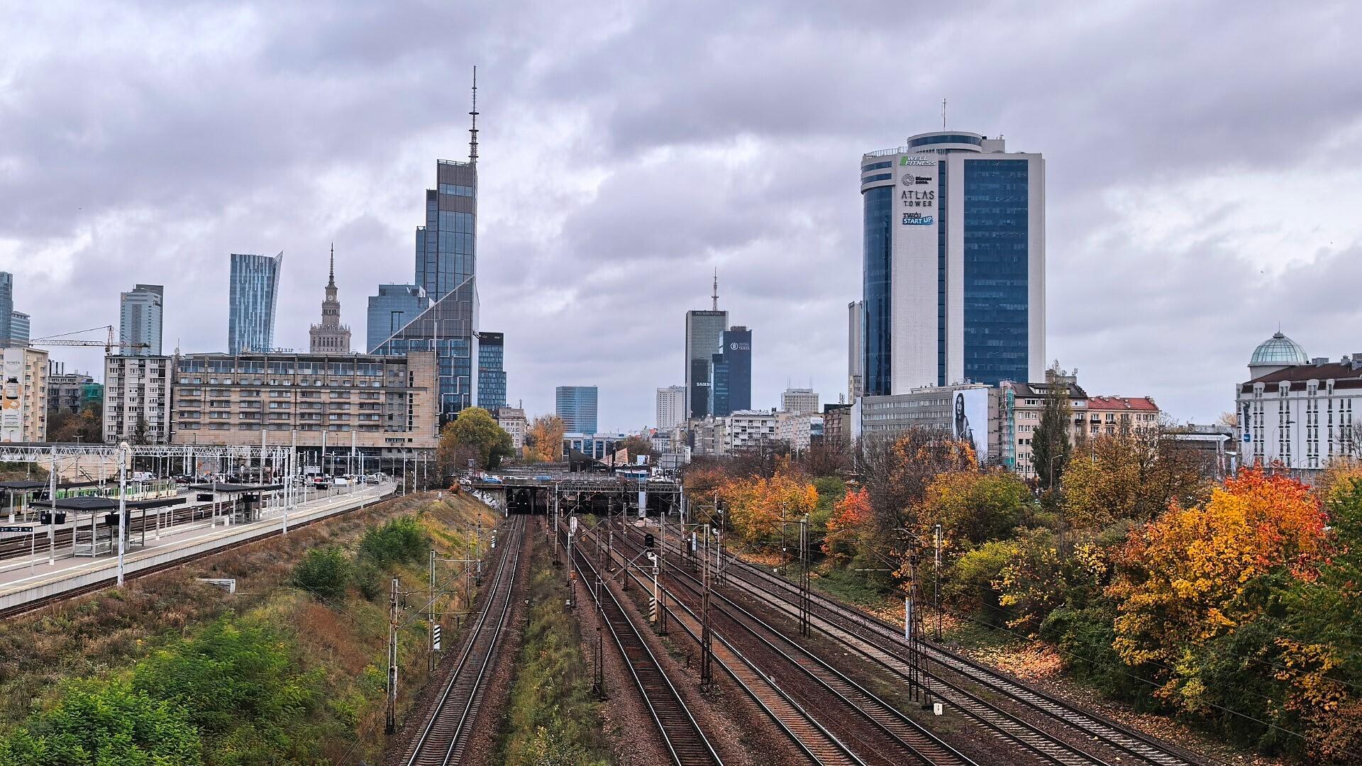 Toi-toi zawdzięcza swą nazwę Vahapowi Toyowi, turecki architekt, inwestor i właściciel
